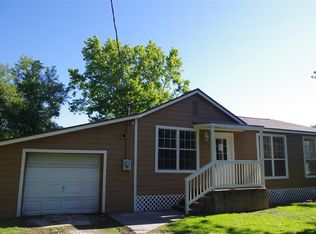 234 Landers Rd, Oyster Creek, TX 77541