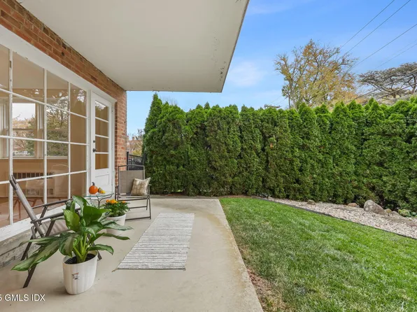 4 Putnam Hl #1C, Greenwich, CT 06830