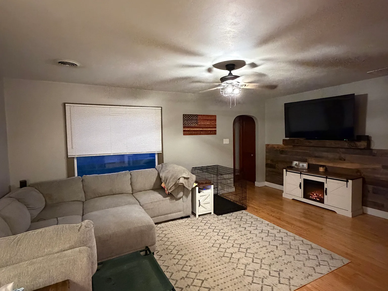 2 bed, 1000 sqft, $2,350 — Photo 3
