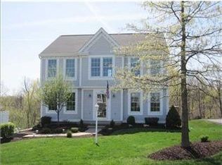 107 Amberwoods Dr, Canonsburg, PA