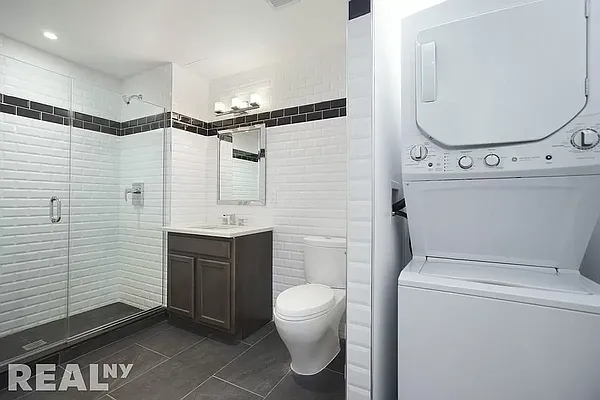 Rented by REAL New York | media 3