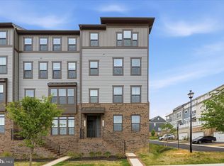 1612 Kirkman St, Dumfries, VA 22026