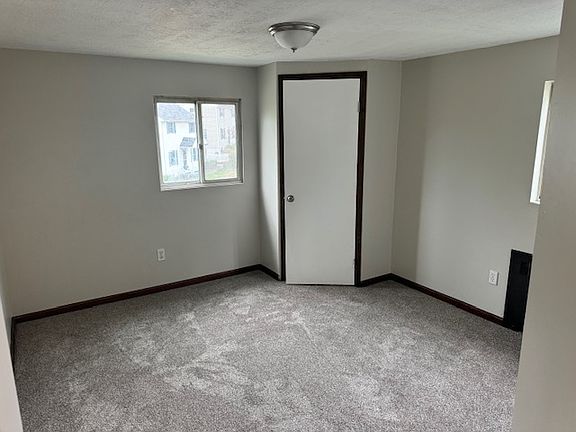 3rd image of 109 Jefferson Dr