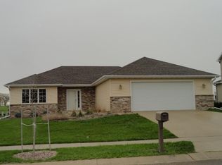 4642 Cornwall Dr NW, Rochester, MN 55901