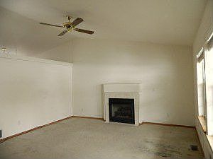 2nd image of 750 E Cloverleaf Dr