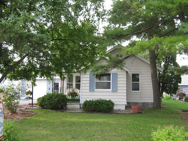 1st image of 2288 Chapin St