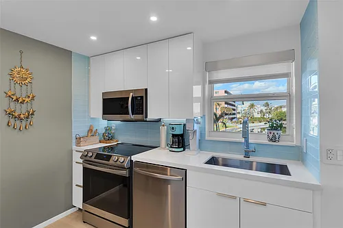 1610 N Ocean Blvd #101 Photo 1