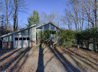 614 Old Fiddle Rd, Waynesville, NC 28786