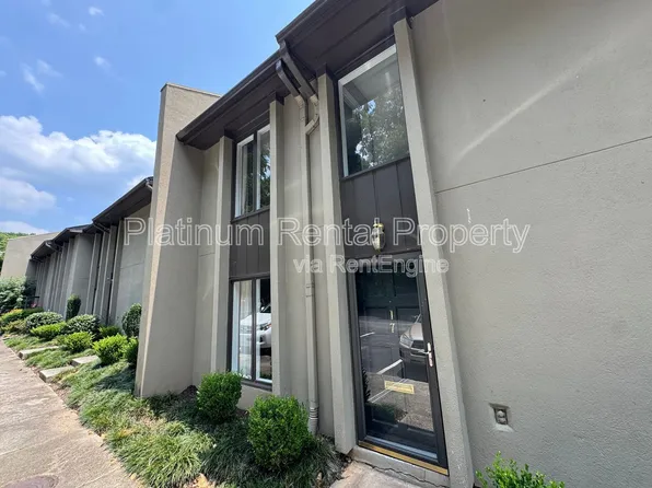 17 Ivy Trl NE, Atlanta, GA 30342