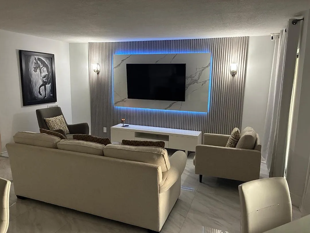 Building Photo - 5749 Camino Del Sol #202