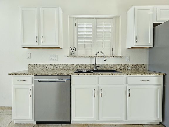 4th image of 4725 E Lone Cactus Dr