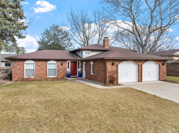 638 Nordic Ct, Libertyville, IL 60048