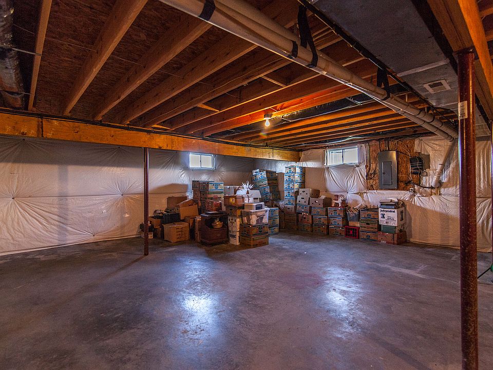 2nd image of 592 Karleys Way