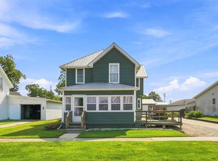 510 N C Ave, Washington, IA 52353