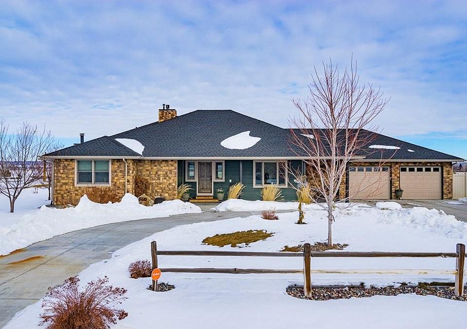 1st image of 5245 Blue Heron Dr