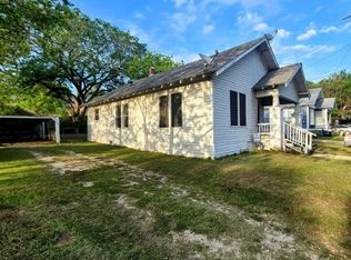 215 Bell St, Gainesville, TX 76240