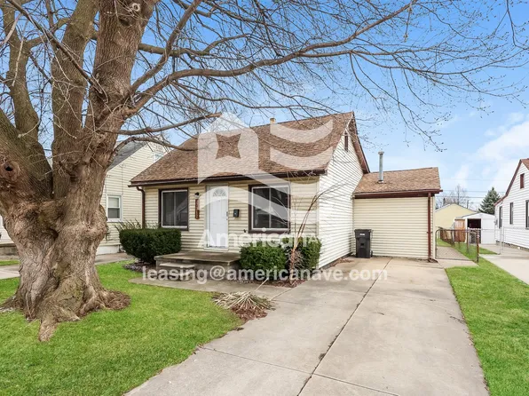 27312 Ridgewood St, Roseville, MI 48066