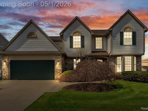 8330 Sherwood Dr, Grand Blanc, MI 48439
