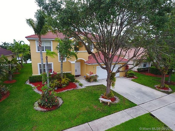 3rd image of 19462 NW 23rd Pl