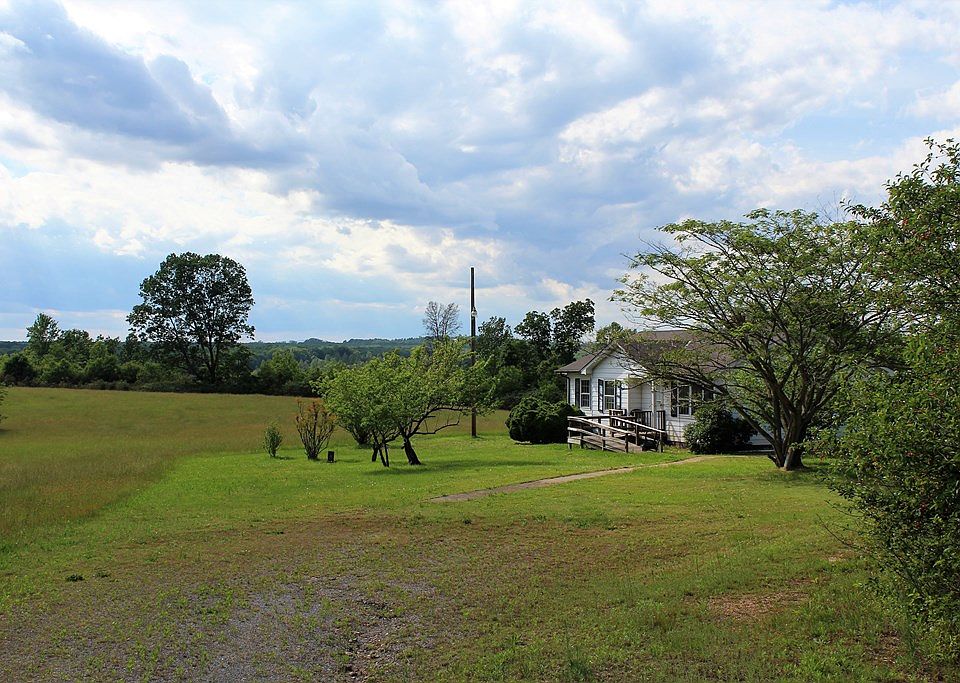 2nd image of 225 Old Tower Hill Rd