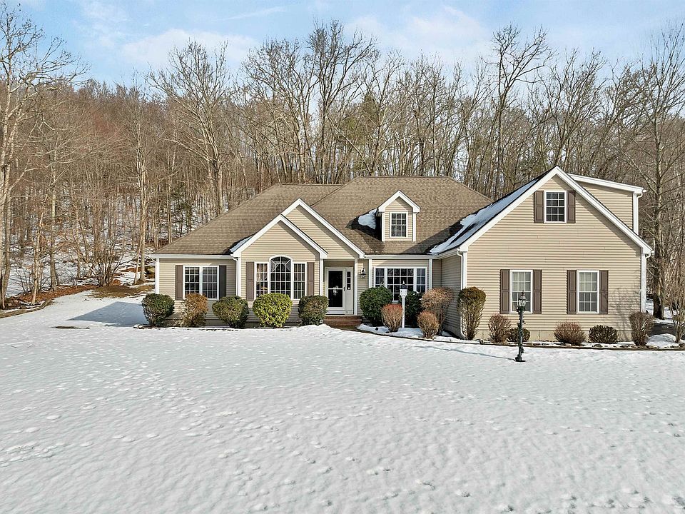1st image of 31 Longmeadow Drive