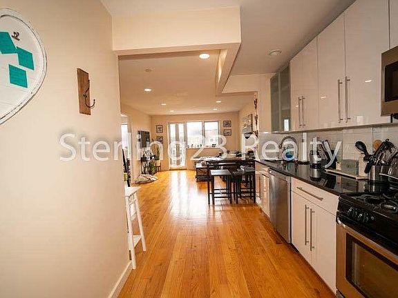 5th image of 2315 Astoria Blvd APT 5C