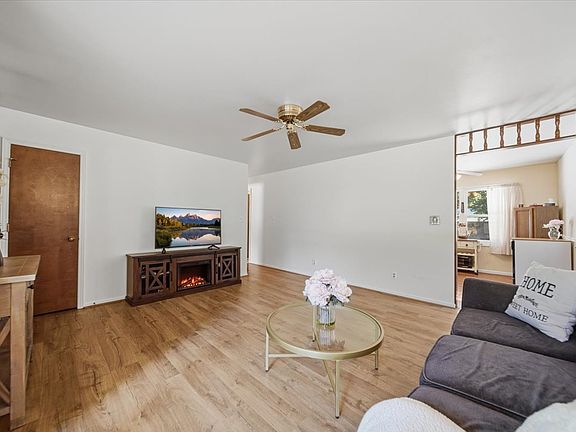 5th image of 506 Judd St