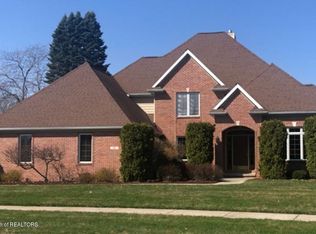501 Drahner Dr #17, Eaton Rapids, MI 48827