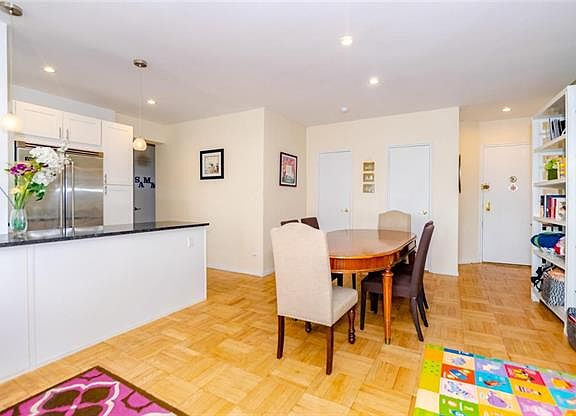 3rd image of 3750 Hudson Manor Ter APT 3BE