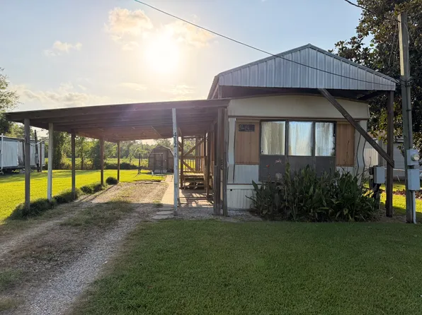 412 Saint Charles Bypass Rd, Thibodaux, LA 70301