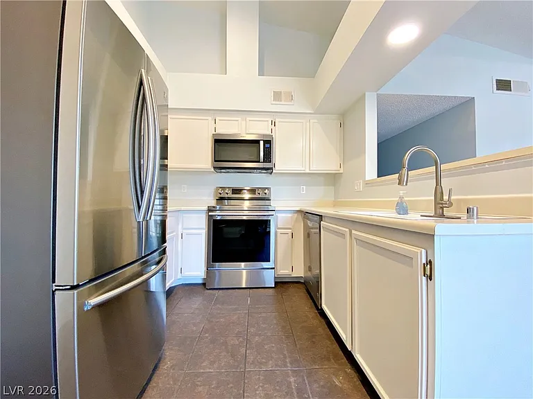 1575 W Warm Springs Rd #1024 — Photo 11
