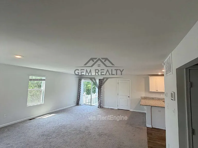 6619 Sacagawea St — Photo 59