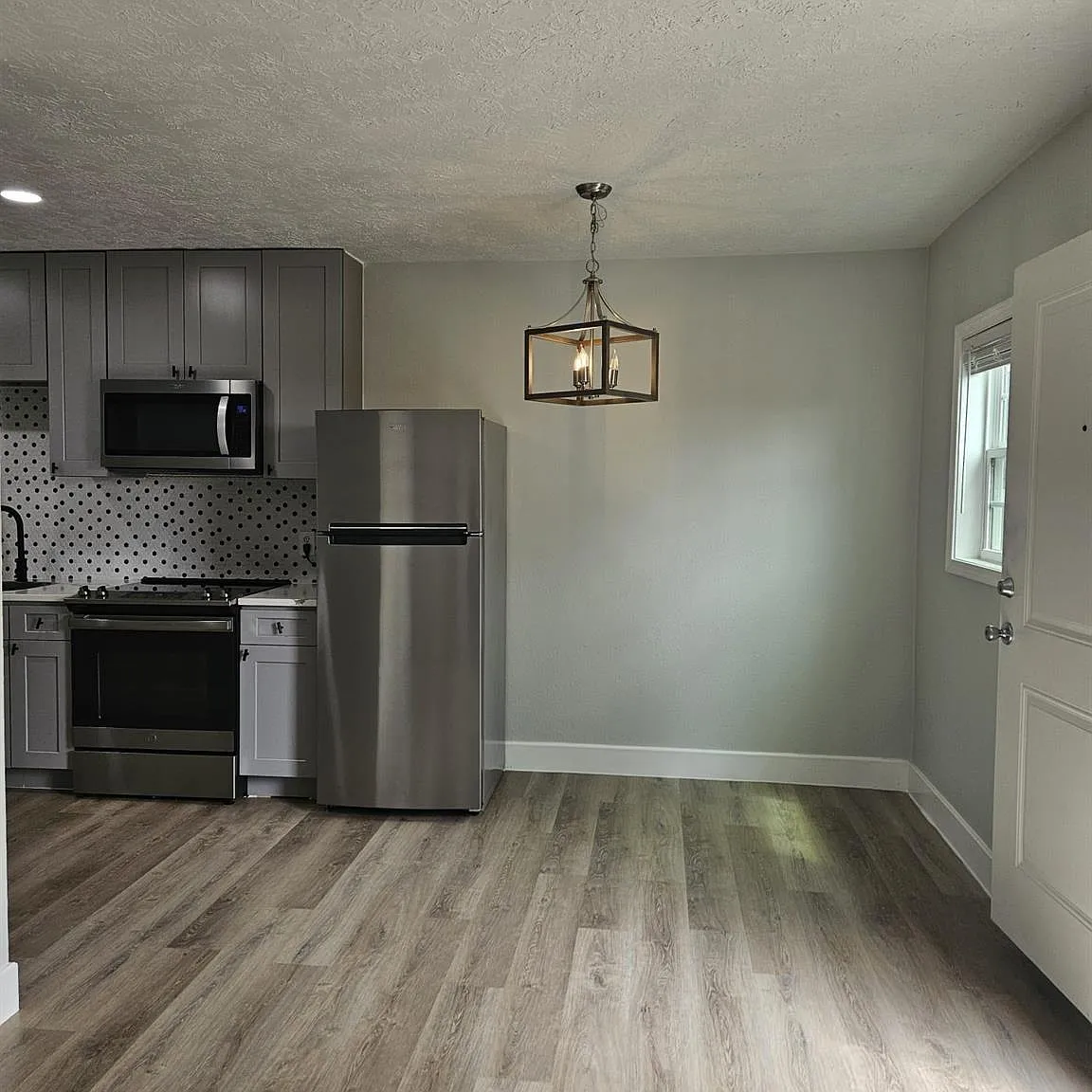 1 bed, 1.0 bath, 500 sqft, $1,200 — Photo 4