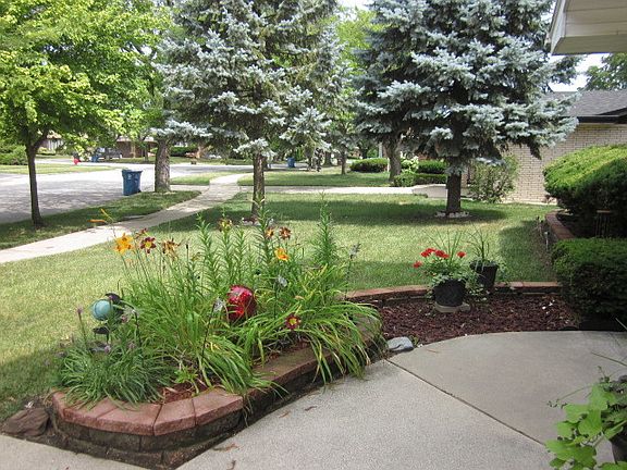 4th image of 16549 Kimbark Ave
