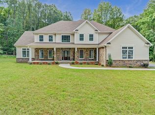 27 Van Brackle Rd, Holmdel, NJ 07733