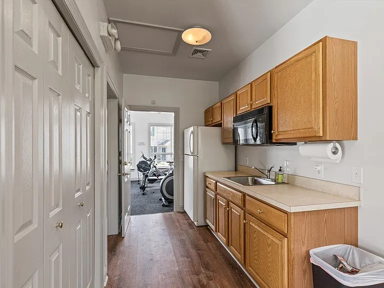 1835 Bradfield Dr — Photo 14
