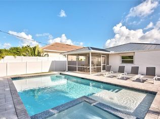 586 98th Ave N, Naples, FL 34108