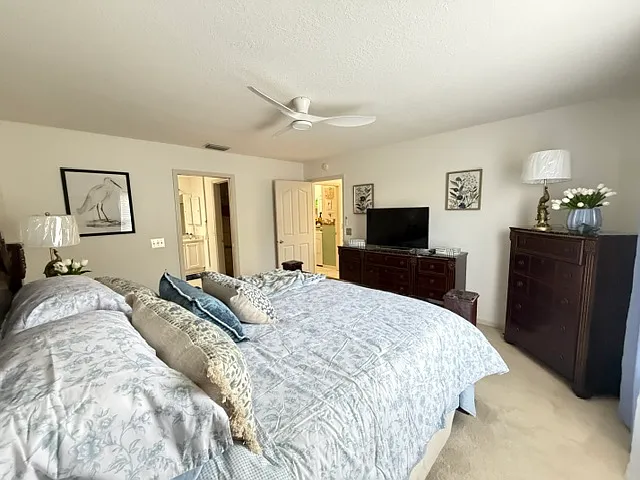3024 Burbank Ln — Photo 12