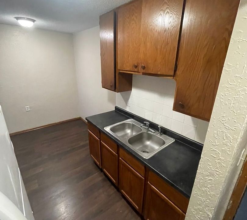 1st image of 1074 York Ave APT 301