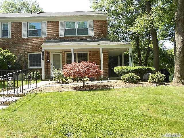 1st image of 1110 Towne House Vil