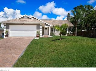 2759 Shoreview Dr, Naples, FL 34112