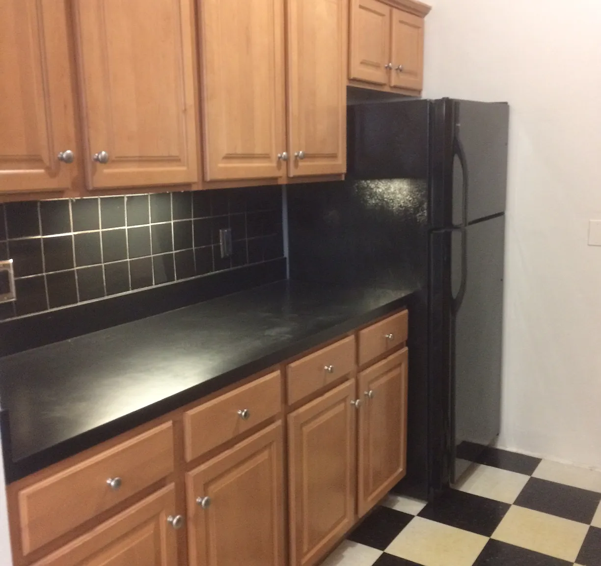 Ambassador Apartments — Photo 1