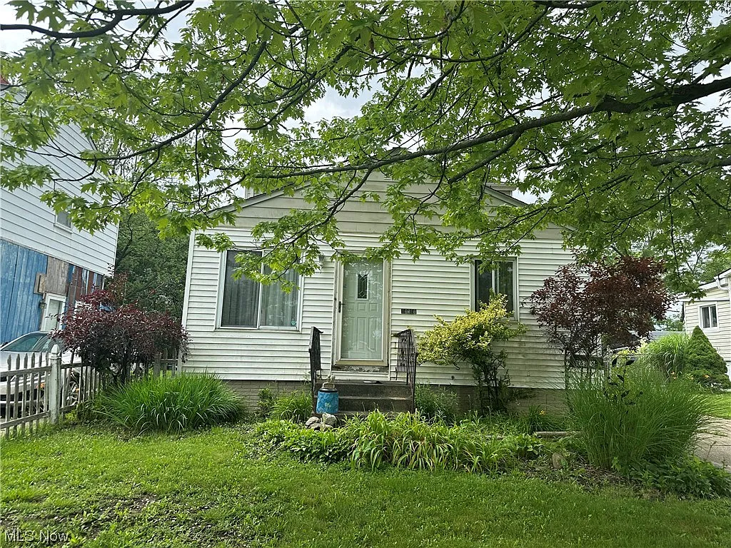 16316 Kollin Ave photo 1