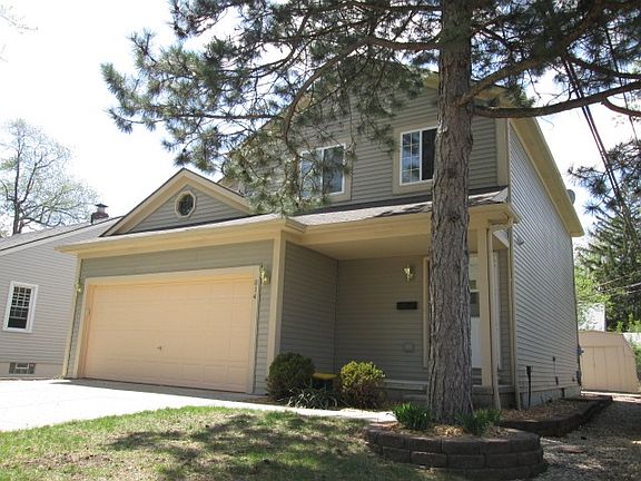3rd image of 814 McLean Ave