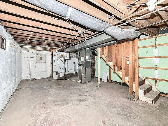 2nd image of 211 S Emerson Ave