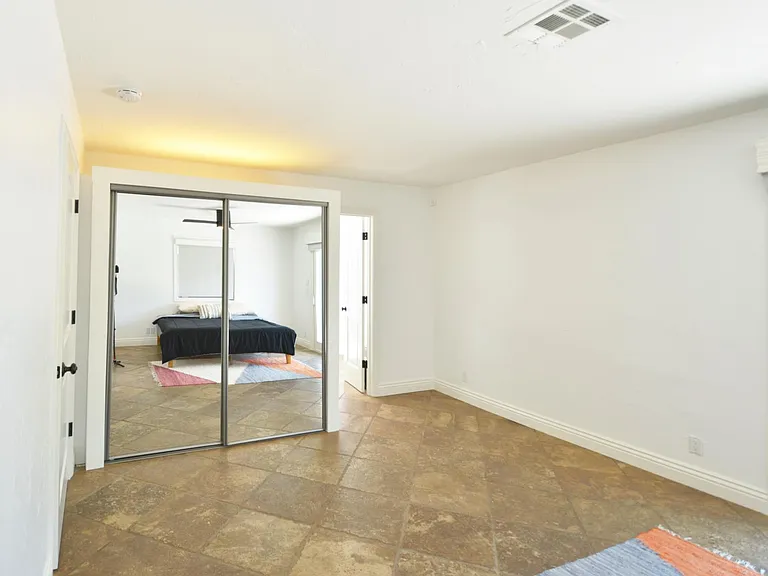 2375 N San Antonio Rd — Photo 7
