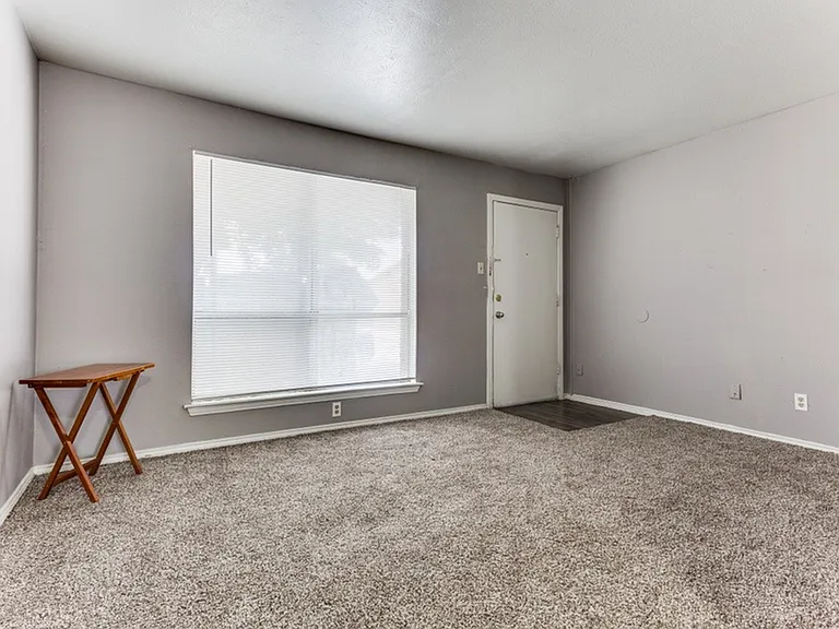 Dell Marr Allandell Apartments Living Area