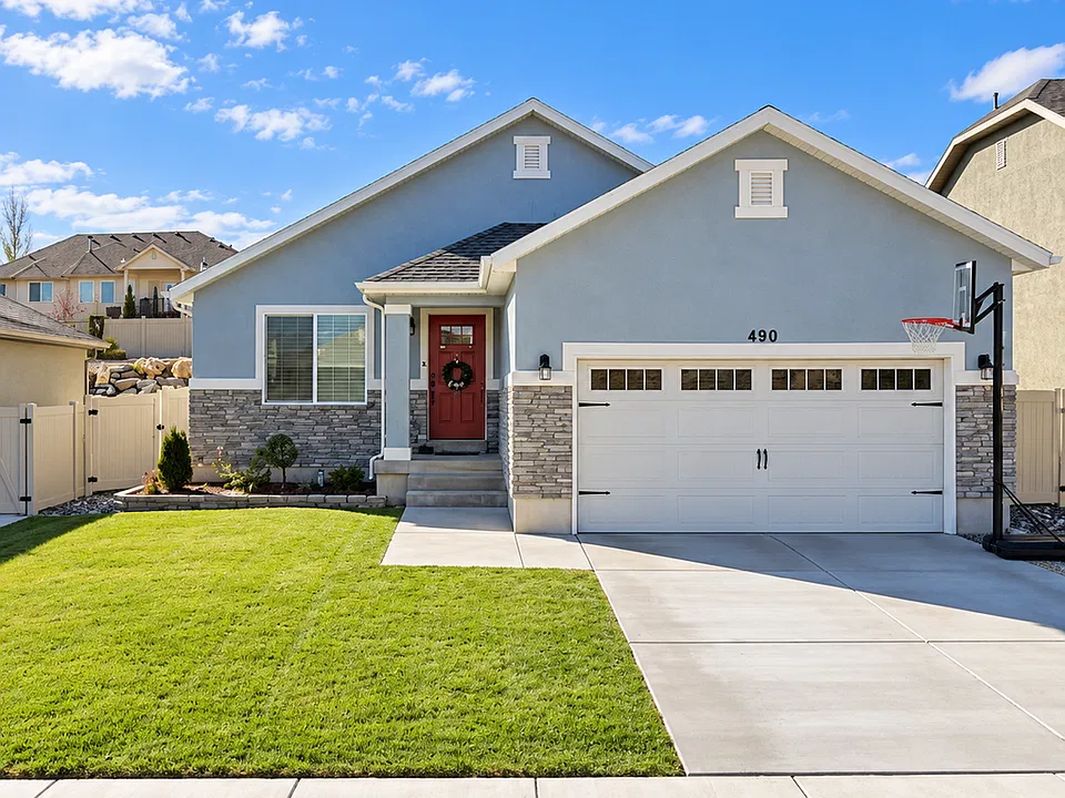 490 Firestone Dr