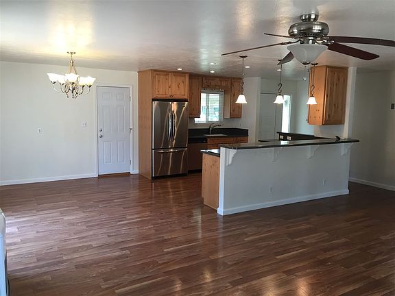 2nd image of 240 Bell Ln