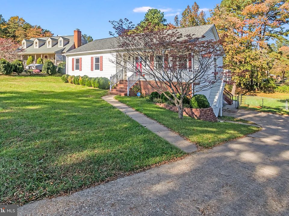 1st image of 15 English Oak Cir